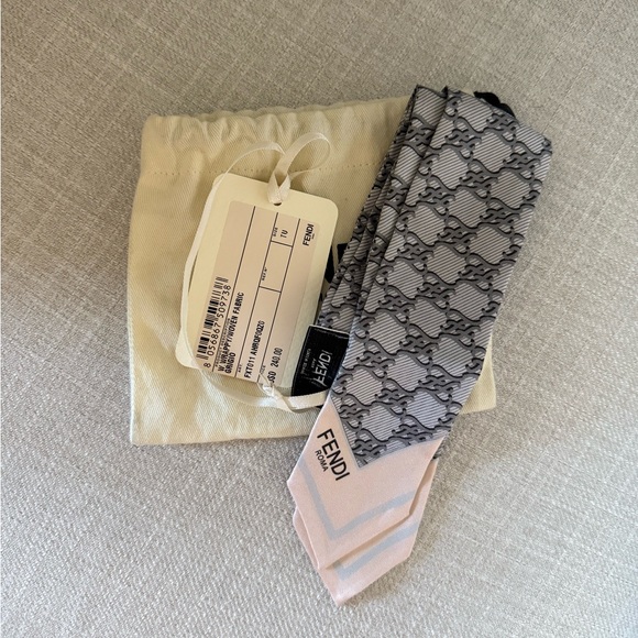 Fendi silk scarf - Picture 1 of 4